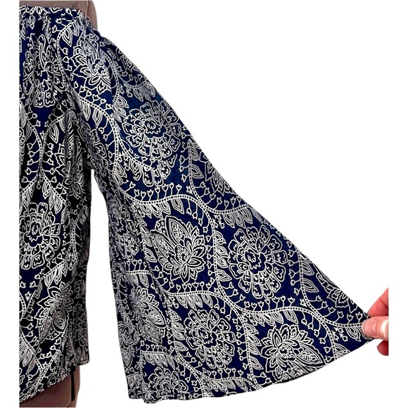 Elan Blue & White Patterned Long Sleeve Tie Front Blouse Size S - Picture 5 of 8